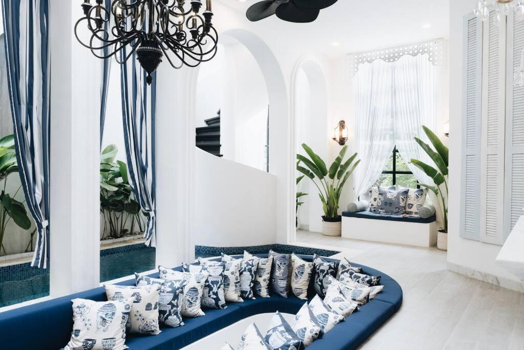 Luxurious 3br Muzo With Pool By Azure Near W Villa