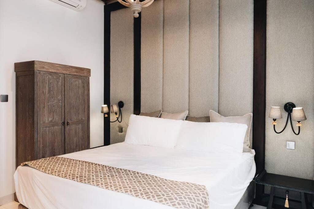 Luxurious 3br Muzo With Pool By Azure Near W Villa