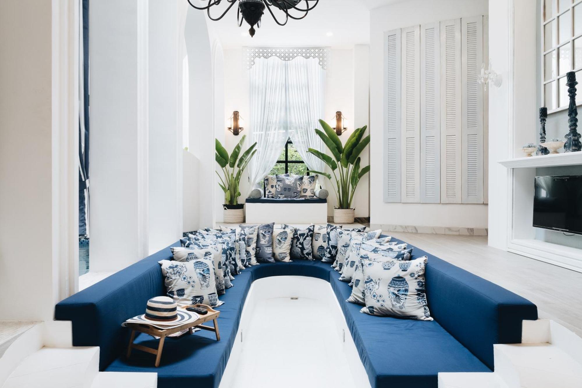 Luxurious 3br Muzo With Pool By Azure Near W *